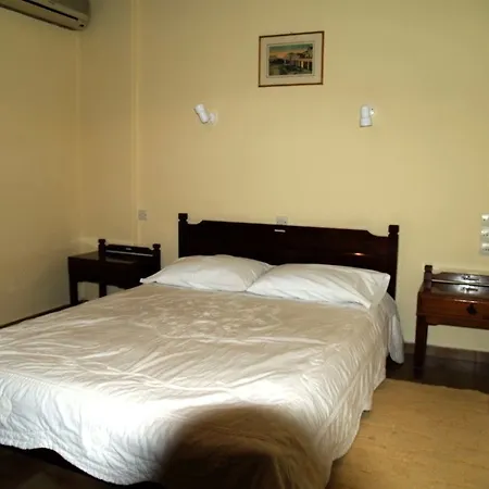 Hercules Hotel 2*